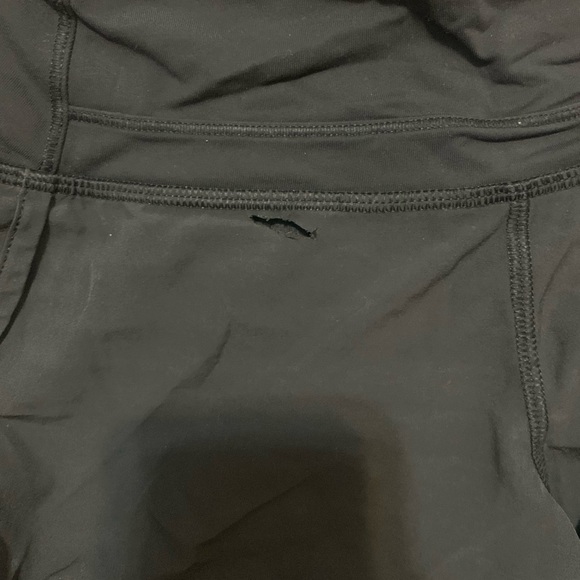 Lululemon speed up shorts 2.5” - Picture 3 of 3